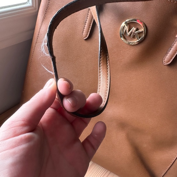 Michael kids well loved over shoulder bag - Picture 3 of 5